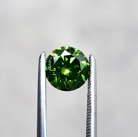 1.09ct Irradiated Natural Green Round Brilliant Diamond