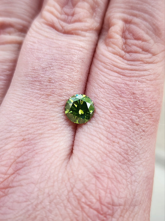 1.34ct Irradiated Natural Green Round Brilliant Diamond