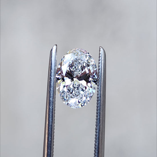 .87ct Oval Lab Diamond D/VS1