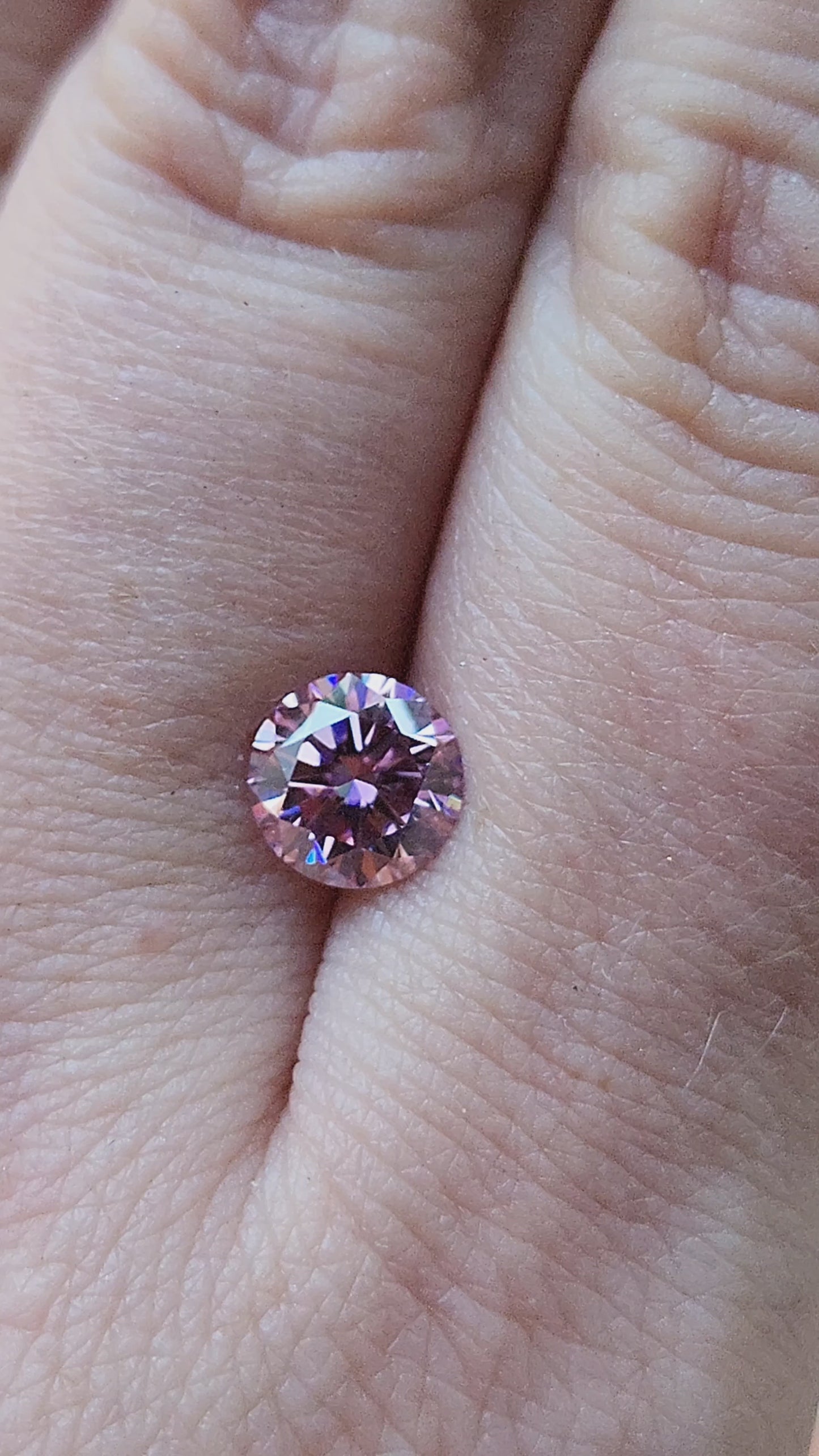 Load and play video in Gallery viewer, 1.25ct Round Cut Pink Moissanite 7mm
