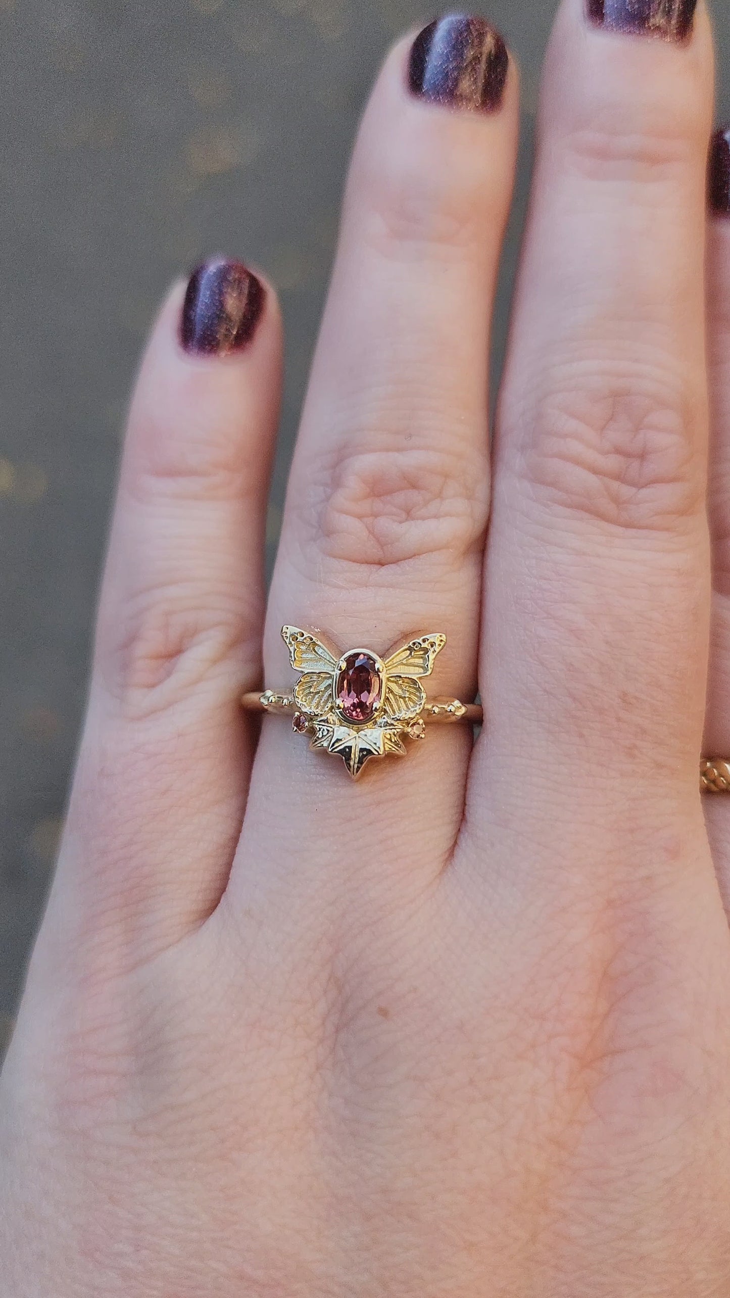 Load and play video in Gallery viewer, rose champagne oval garnet butterfly ring with 3 ivy leaves and orange sapphires 
