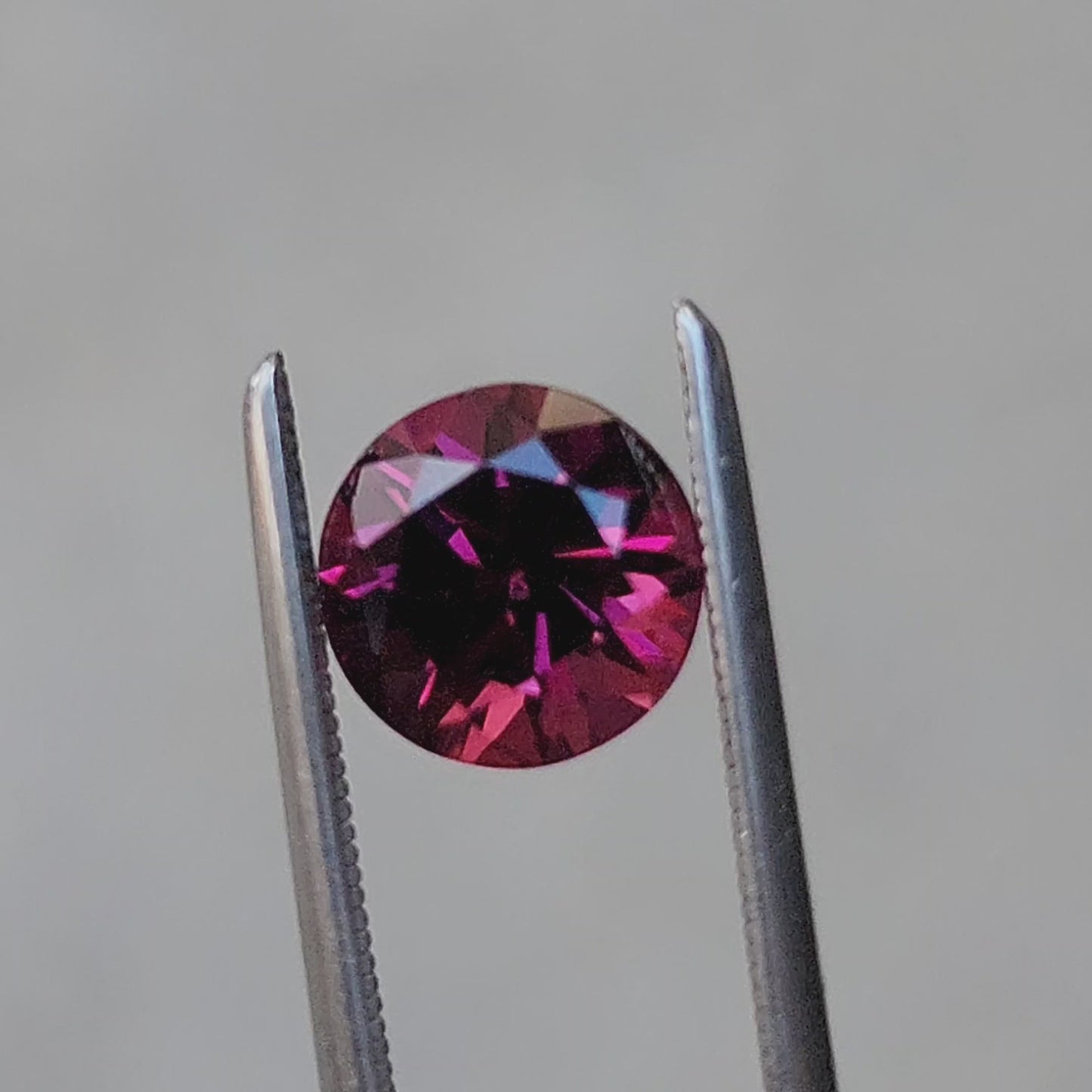 Load and play video in Gallery viewer, Natural Round Cut Rhodolite Garnet
