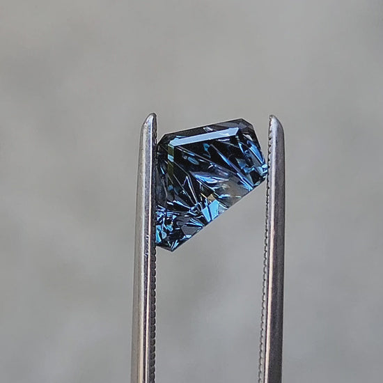 1.45ct teal dreamscape freeform sapphire for build your own rings