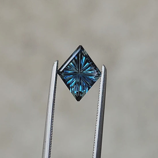Load and play video in Gallery viewer, 1.20ct Natural Teal Australian Sapphire Kite - Star Brite Cut by John Dyer
